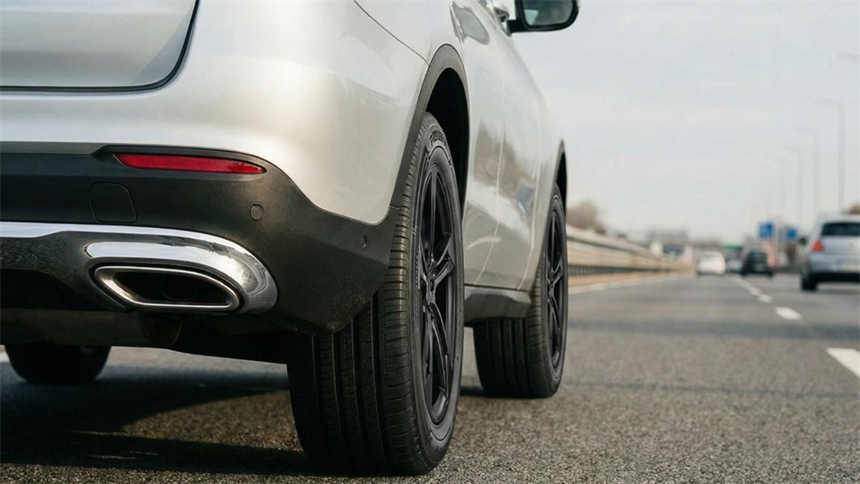 Smart Manufacturing, Quality Commitment — PRAXENT’s End-to-End Assurance